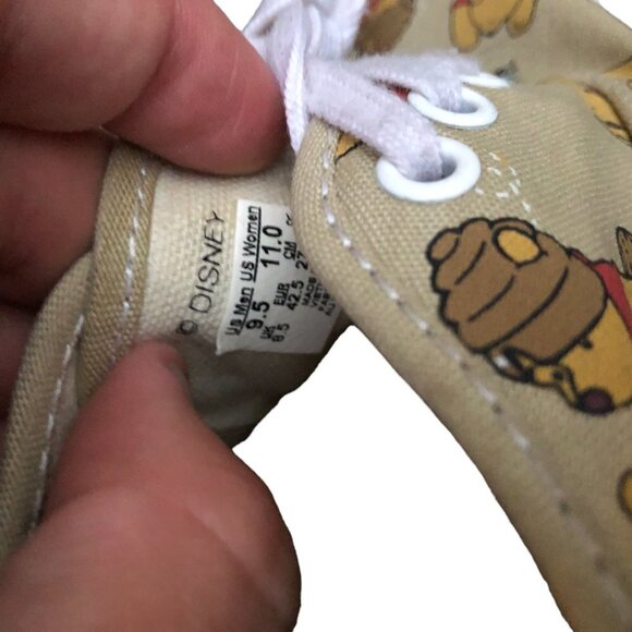Limited Edition Vans X Winnie The Pooh Shoes Size 11 W 9.5 M - Picture 8 of 8